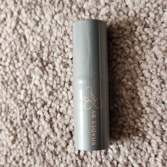 Shades by Shan Lipstick - Picture 2 of 4